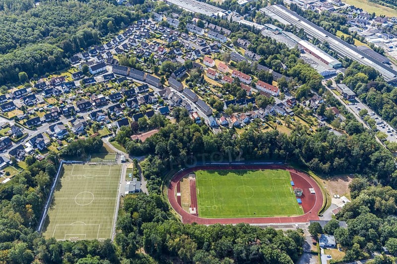 Aerial view, sports field, Huckenohl stadium, Menden, Sauerland, Märkischer Kreis, North Rhine-Westphalia, Germany, DE, Europe, football field, football stadium, Catholic kindergarten Heilig Kreuz, kindergarten, nursery, crèche, day nursery, day care centre, day care centre, athletics stadium, aerial view, aerial photography, aerial photography, Oesberner Weg, sports, sports facilities, sports facility, stadium, overview, bird's eye view, birds-eyes view, overview