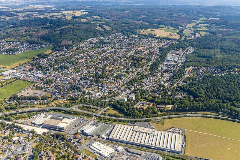 Aerial view, aerial view of Lendringsen, Menden, Sauerland, Märkischer Kreis, North Rhine-Westphalia, Germany, federal road B515, DE, Europe, distant view, commercial enterprises, commercial area, commercial location, commercial use, property tax, real estate, industrial area, industrial site, aerial view, aerial photography, aerial photography, Obo Bettermann, overview, bird's-eye view, forest area, meadows and fields, residential area, housing and living, residential area, residential buildings, residential quality, residential neighbourhood, housing estate, birds-eyes view, overview