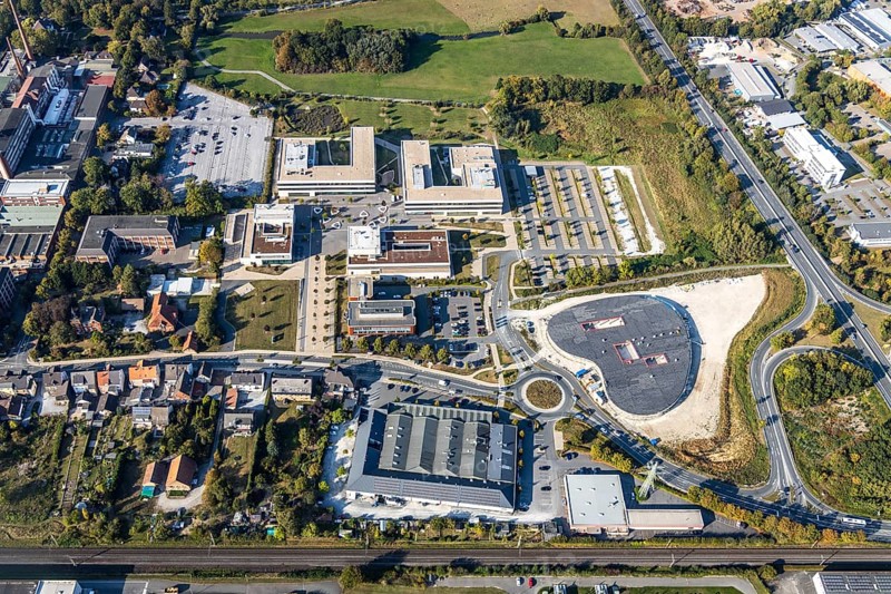 Aerial photograph, Campus Lippstadt, Hamm-Lippstadt University of Applied Sciences, Lippstadt, Soest district, North Rhine-Westphalia, Germany, education, educational institution, educational institute, DE, Dr.-Arnold-Hueck-Straße, Europe, research institute, Himmelreich, university, Soest-Buch district, Soest-Buch district, educational institute, aerial photograph, aerial photography, aerial photography, overview, bird's-eye view, bird's-eye view, overview