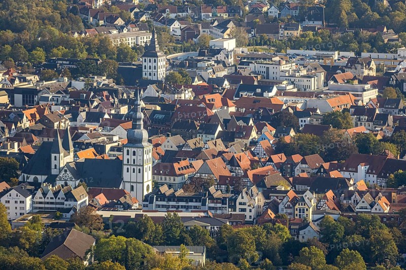 Aerial view, Old Town, evang. Große Marienkirche, Rathausstraße, Jakobikirche, Lange Straße, Lippstadt, district of Soest, North Rhine-Westphalia, Germany, place of worship, city, DE, Europe, religious community, place of worship, property tax, holy place, real estate, city centre, church, parish, denomination, district of Soest-Buch, KreisSoestBuch, aerial view, aerial photography, aerial photography, local view, religion, religious site, townscape, city centre, overview, bird's-eye view, residential complex, living and life, residential area, residential buildings, residential quality, residential quarter, housing estate, birds-eyes view, overview