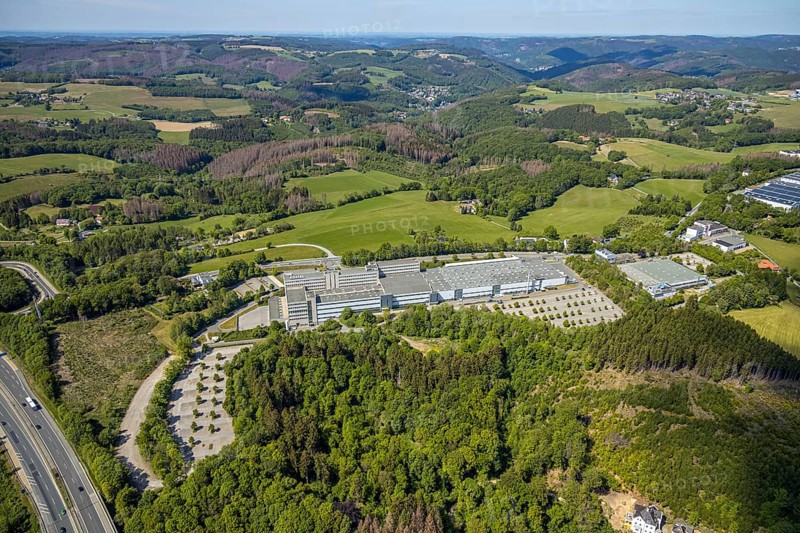 Aerial view, Leopold Kostal GmbH & Co. KG, An der Bellmerei, Lüdenscheid, Märkischer Kreis, Sauerland, North Rhine-Westphalia, Germany, motorway, motorway A45, DE, Europe, distant view, commercial area, commercial use, industrial plants, industrial area, industrial site, Kostal, aerial view, aerial photography, aerial photography, car parks, production plants, production halls, overview, traffic, bird's-eye view, forest area, birds-eyes view, overview