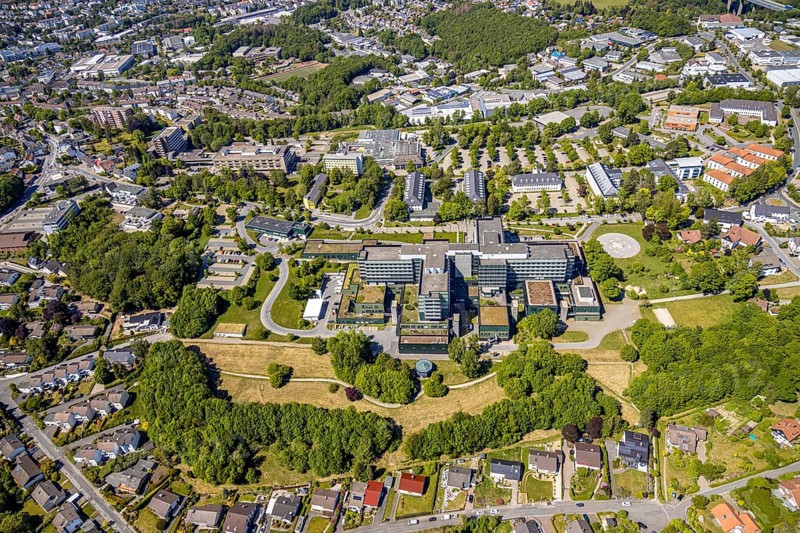Aerial view, Klinikum Lüdenscheid - Märkische Kliniken GmbH, Lüdenscheid, Märkischer Kreis, Sauerland, North Rhine-Westphalia, Germany, DE, Europe, healthcare, hospital, helipad, clinic, hospital, aerial photography, aerial photography, medical facility, medical assistance, emergency service, overview, bird's-eye view, overview, medical care