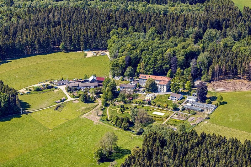 Aerial view, Fachklinik Spielwigge GmbH, Lüdenscheid, Märkischer Kreis, Sauerland, North Rhine-Westphalia, Germany, DE, Europe, health care, clinic, hospital, aerial view, aerial photography, aerial photography, medical facility, medical aid, rehabilitation clinic, addictive diseases, overview, bird's eye view, forest area, birds-eyes view, overview, medical care