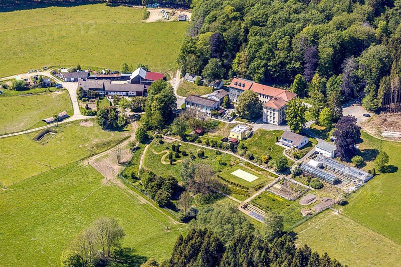 Aerial view, Fachklinik Spielwigge GmbH, Lüdenscheid, Märkischer Kreis, Sauerland, North Rhine-Westphalia, Germany, DE, Europe, health care, clinic, hospital, aerial view, aerial photography, aerial photography, medical facility, medical aid, rehabilitation clinic, addictive diseases, overview, bird's eye view, forest area, birds-eyes view, overview, medical care