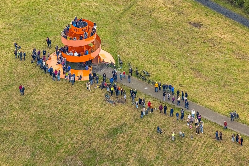 Aerial photo, thousands of spectators watched with great interest as the Gersteinwerk chimney was blown up half an hour late. The 282 metre high RWE chimney fell exactly into the prepared gravel bed. City limits of Werne, Hamm North Rhine-Westphalia, Germany