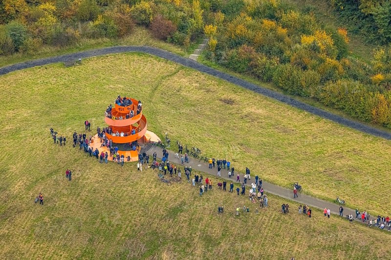 Aerial photo, thousands of spectators watched with great interest as the Gersteinwerk chimney was blown up half an hour late. The 282 metre high RWE chimney fell exactly into the prepared gravel bed. City limits of Werne, Hamm North Rhine-Westphalia, Germany