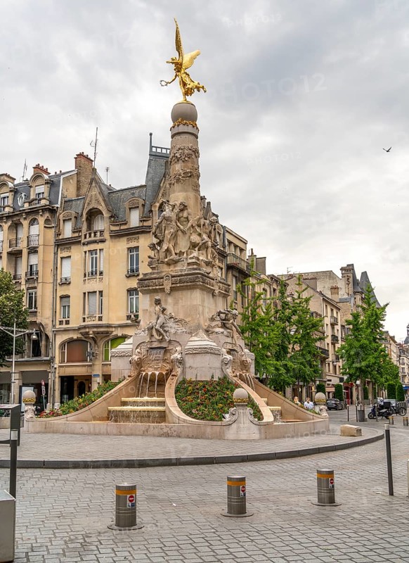 Impression around Place Drouet d'Erlon in Reims, the most populous city in the French department of Marne