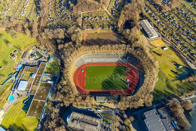 Aerial view, Ischelandstadion, Westfalenbad, Stadionstraße, Altenhagen, Hagen, Ruhr area, North Rhine-Westphalia, Germany, DE, Europe, open air, leisure pool, football pitch, football stadium, athletics stadium, aerial view, aerial photography, aerial photography, SSV Hagen sports club, swimming pool, sports, sports facilities, sports field, sports facility, stadium, overview, bird's-eye view, overview