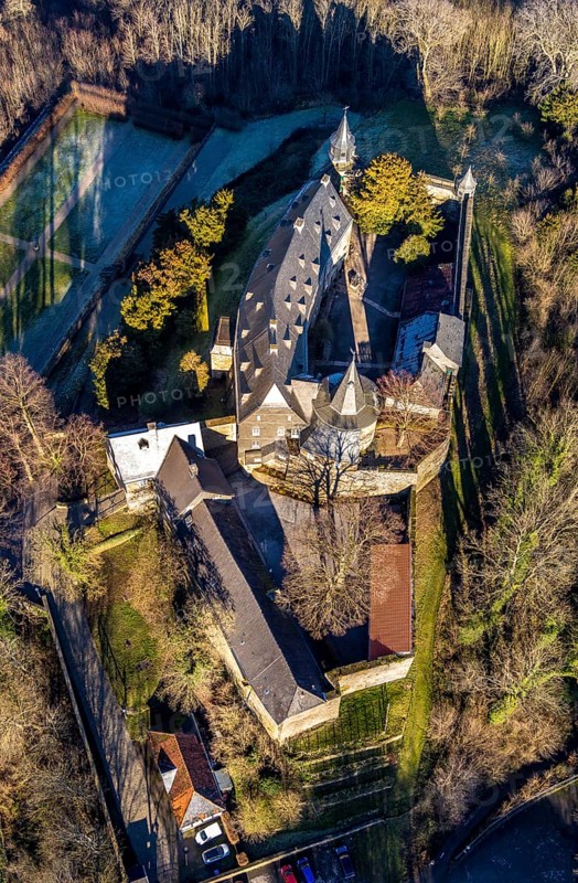 Aerial view, Hohenlimburg Castle, Hagen, Ruhr area, North Rhine-Westphalia, Germany, Alter Schlossweg, castle, castle complex, DE, Europe, property tax, hilltop castle, real estate, aerial view, aerial photography, aerial photography, castle, castle complex, castle hill, castle park, sight, overview, bird's-eye view, forest area, woodland, living and life, residential area, residential buildings, birds-eyes view, overview