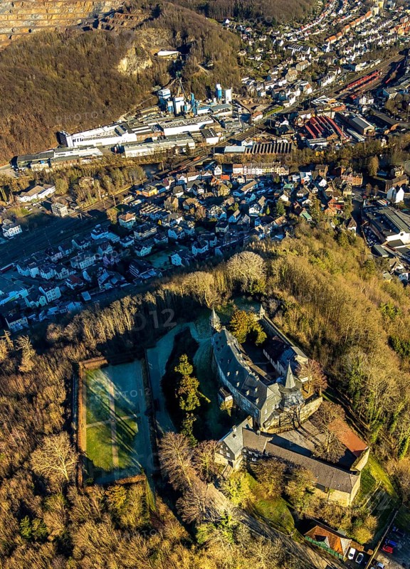 Aerial view, Hohenlimburg Castle, view of Hohenlimburg, Hagen, Ruhr area, North Rhine-Westphalia, Germany