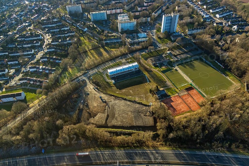 Aerial view, district sports facility Emst, BAustelle, Emst, Hagen, Ruhr area, North Rhine-Westphalia, Germany, motorway A45, DE, Europe, property tax, Haßleyer Straße, high-rise buildings, real estate, aerial view, aerial photography, aerial photography, apartment buildings, local supply centre, sports club Concordia Hagen 1967 e.V., Tennisclub TC Concordia Hagen e.V., overview, clubhouse 2.0 SpVg Hagen 1911, bird's-eye view, housing estate, housing and living, residential area, residential buildings, residential quality, housing estate, birds-eyes view, overview