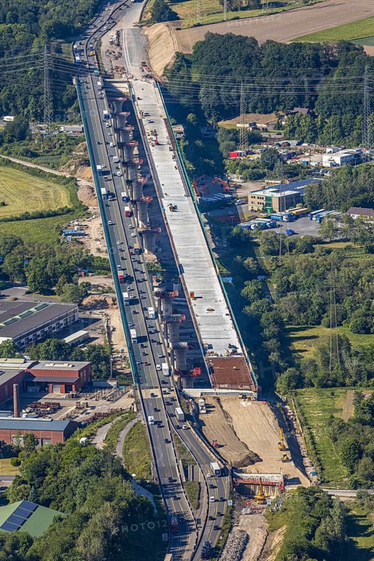 Aerial view, new construction of the Lennetal bridge A45, Berchum, Sauerland line, motorway bridge, Hagen, Ruhr area, North Rhine-Westphalia, Germany, motorway A45, construction work, construction vehicles, construction site, construction project, construction site, bridge, bridge structure, DE, renewal, Europe, river Lenne, Lennetal bridge, aerial view, aerial photography, aerial photography, new construction, renovation, refurbishment, overview, bird's-eye view, bird's-eye view, overview