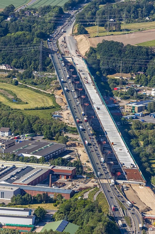 Aerial view, new construction of the Lennetal bridge A45, Berchum, Sauerland line, motorway bridge, Hagen, Ruhr area, North Rhine-Westphalia, Germany, motorway A45, construction work, construction vehicles, construction site, construction project, construction site, bridge, bridge structure, DE, renewal, Europe, river Lenne, Lennetal bridge, aerial view, aerial photography, aerial photography, new construction, renovation, refurbishment, overview, bird's-eye view, bird's-eye view, overview