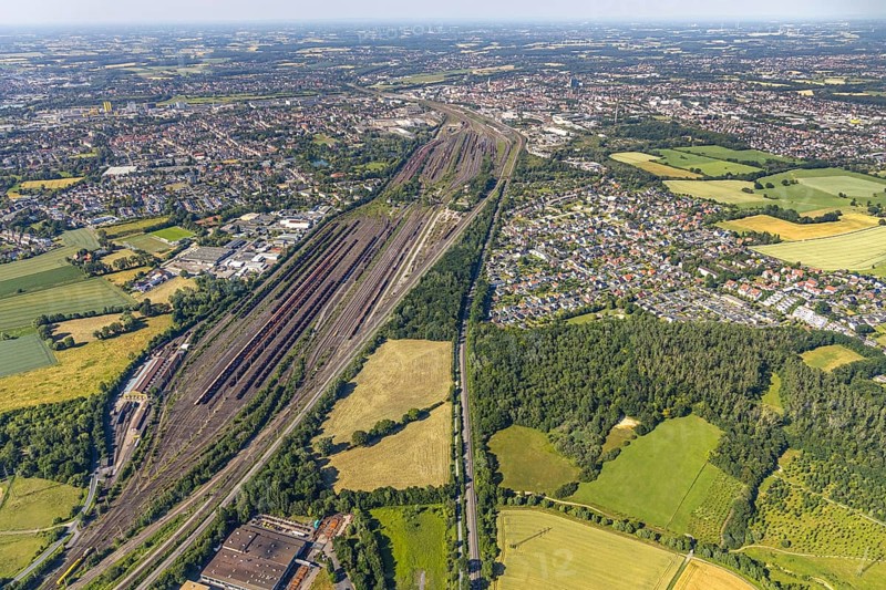 Aerial view, marshalling yard, freight yard Hamm, Lohauserholz, Hamm, Ruhr area, North Rhine-Westphalia, Germany, DE, Europe, birds-eyes view, aerial view, aerial photography, aerial photography, overview, bird's eye view, tracks, DB, German Federal Railways, freight traffic, logistics, formerly largest freight yard in Europe