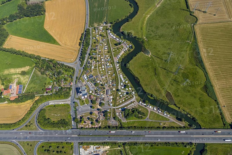 Aerial photo, A2 motorway, junction 19 Hamm-Uentrop, campsite on the Lippe, Hamm, Ruhr area, North Rhine-Westphalia, Germany, DE, Europe, birds-eyes, view, aerial photo, aerial photography, aerial photography, overview, overview, bird's eye view, Lippe, transport, traffic, infrastructure, logistics, road traffic, waterway, shipping traffic, goods traffic, ships, waters, overnight stay, camping, leisure, recreation, holidays, holiday, motorhome site
