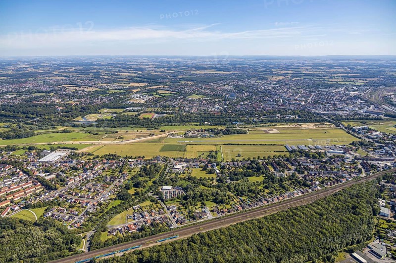 Aerial view, overview from Heessen over city centre, Lippe meadows, Lippe reconstruction, airfield EDLH, Hamm, Ruhr area, North Rhine-Westphalia, Germany, DE, Europe, birds-eyes, view, aerial photography, aerial photography, aerial photography, overview, bird's eye view