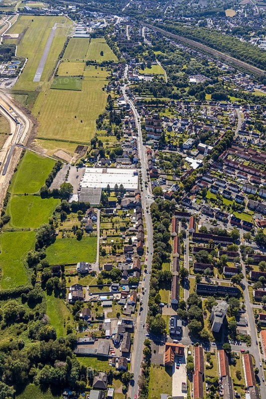 Aerial view, overview Heessener Straße direction Hamm-Mitte, airfield EDLH, Hamm, Ruhr area, North Rhine-Westphalia, Germany, DE, Europe, birds-eyes, view, aerial view, aerial photography, aerial photography, overview, bird's eye view, Hamm-Heessen, airfield, flying, air sports, leisure, pilot