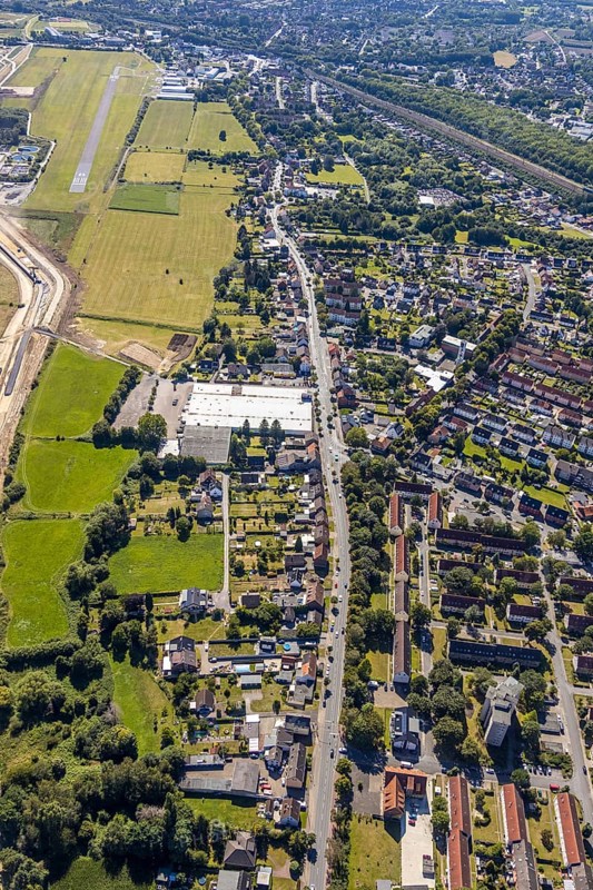 Aerial view, overview Heessener Straße direction Hamm-Mitte, airfield EDLH, Hamm, Ruhr area, North Rhine-Westphalia, Germany, DE, Europe, birds-eyes, view, aerial view, aerial photography, aerial photography, overview, bird's eye view, Hamm-Heessen, airfield, flying, air sports, leisure, pilot