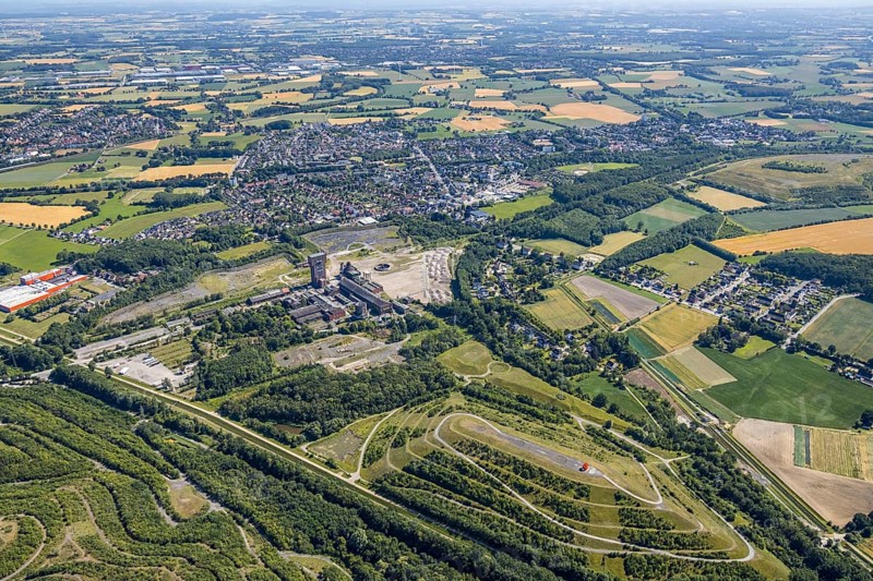 Aerial view, overview Wiescherhöfen Pelkum, Old colliery Ost Heinrich-Robert, colliery tower, Hamm, Ruhr area, North Rhine-Westphalia, Germany, DE, Europe, birds-eyes, view, aerial view, aerial photography, aerial photography, overview, bird's eye view, colliery, Heinrich-Robert, Pelkum, Wiescherhöfen, former
