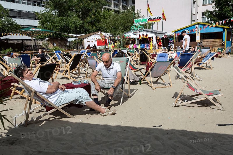 DEU Germany Germany Berlin Beach with bars and stalls on an undeveloped site not far from Checkpoint Charlie