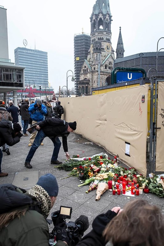 DEU Germany Germany Berlin Day after the attack on the Christmas market at the Memorial Church
