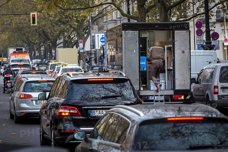 DEU Germany Germany Berlin A UPS parcel courier on Kurfürstendamm