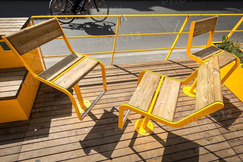DEU Germany Germany Berlin The redesigned Bergmannstrasse with quiet zones and parklets