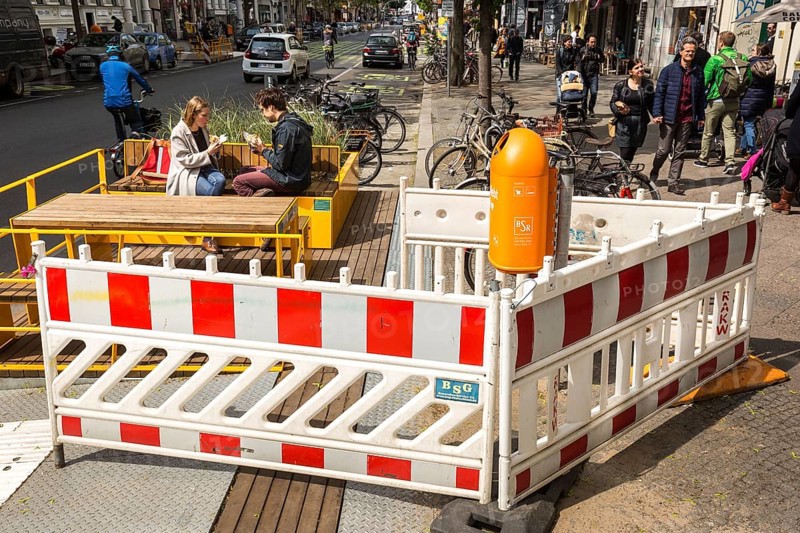 DEU Germany Germany Berlin The redesigned Bergmannstrasse with quiet zones and parklets