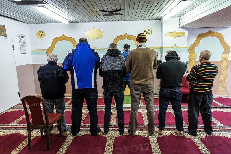 DEU Germany Germany Berlin Beds at midday prayers in the House of Wisdom mosque in Moabit