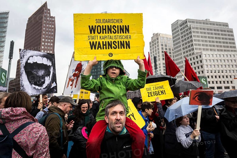 DEU Germany Germany Berlin More than 13, 000 people demonstrated in Berlin city centre on Saturday under the slogan 'Resist rent madness'. Their protest was directed against rent increases, gentrification and speculation