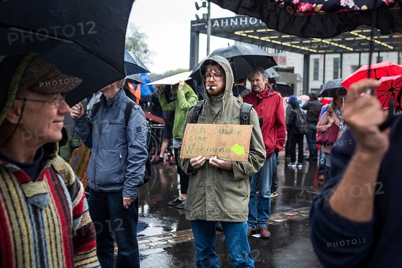 DEU Germany Germany Berlin More than 13, 000 people demonstrated in Berlin city centre on Saturday under the slogan 'Resist rent madness'. Their protest was directed against rent increases, gentrification and speculation