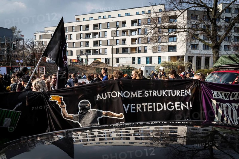 DEU Germany Germany Berlin More than 13, 000 people demonstrated in Berlin city centre on Saturday under the slogan 'Resist rent madness'. Their protest was directed against rent increases, gentrification and speculation