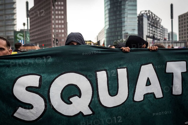 DEU Germany Germany Berlin More than 13, 000 people demonstrated in Berlin city centre on Saturday under the slogan 'Resist rent madness'. Their protest was directed against rent increases, gentrification and speculation