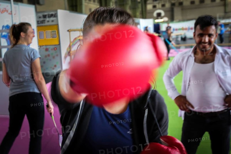 DEU Germany Germany Berlin As part of the German Foundation Week, the Cologne-based organisation Rheinflanke demonstrates sporting opportunities for refugees in the hangar at Tempelhof Airport. Exercises for kick-boxing