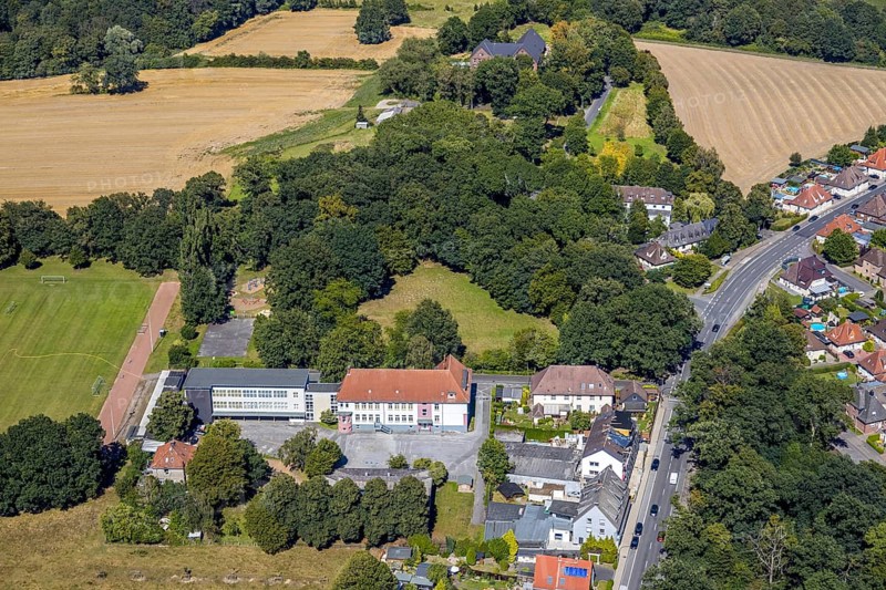 Aerial view, primary school Josefschule, Hamm, Ruhr area, North Rhine-Westphalia, Germany, DE, Europe, birds-eyes, view, aerial photography, aerial photography, aerial photography, overview, overview, bird's eye view, education, pupils, college, training, school year, homework, class, year group, education, pedagogy