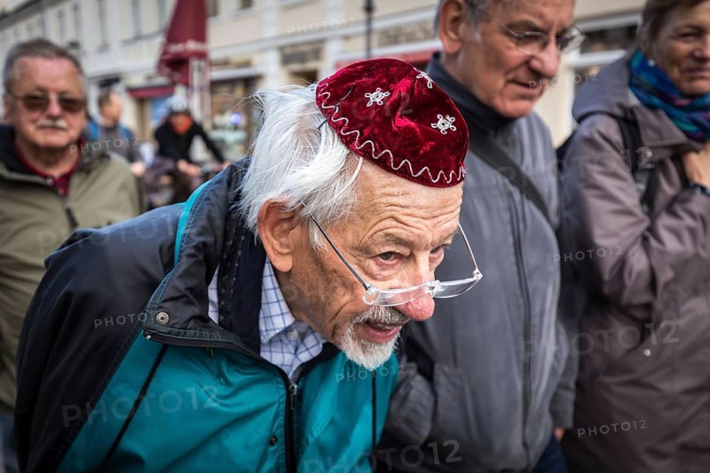 DEU Germany Germany Potsdam With the slogan 'Potsdam wears a kippa', more than a hundred people took part in a protest march through the city centre against growing anti-Semitism in Germany