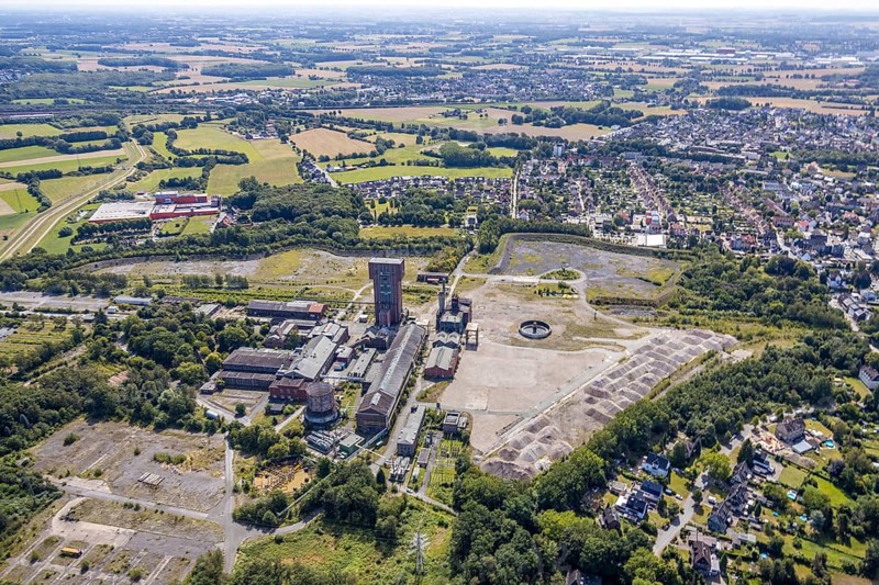 Aerial view, Former Ost colliery, Old Heinrich-Robert colliery, Hammerhead tower, former colliery, Wiescherhöfen, Hamm, Ruhr area, North Rhine-Westphalia, Germany, DE, Europe, birds-eyes, view, aerial photography, aerial photography, overview, bird's eye view, mine, structural change
