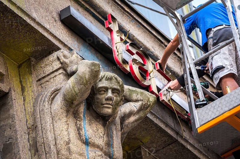 DEU Germany Germany Berlin The dismantling of the TAZ lettering on the old TAZ building on Rudi-Dutschke-Str