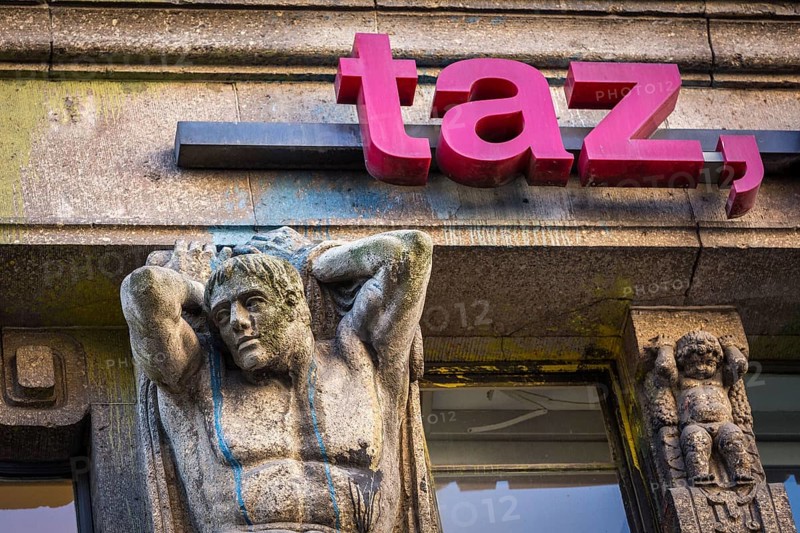 DEU Germany Germany Berlin The dismantling of the TAZ lettering on the old TAZ building on Rudi-Dutschke-Str