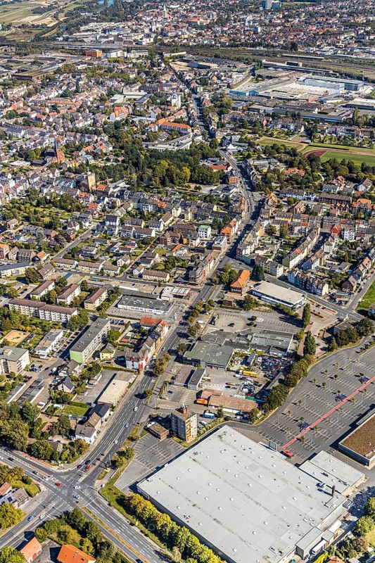Aerial view, city centre view, Wilhelmstraße, sports centre west, Hamm, Ruhr area, North Rhine-Westphalia, Germany, construction site new building, Brökelmann Ölmühle GmbH, DE, Europe, football pitch, football stadium, football club, property tax, real estate, industrial facilities Speicherstraße, aerial view, aerial photography, aerial photography, sports, sports facilities, sports field, sports facility, stadium, overview, bird's eye view, residential area, living and working, living and life, residential area, residential buildings, residential quality, housing estate, birds-eyes view, overview