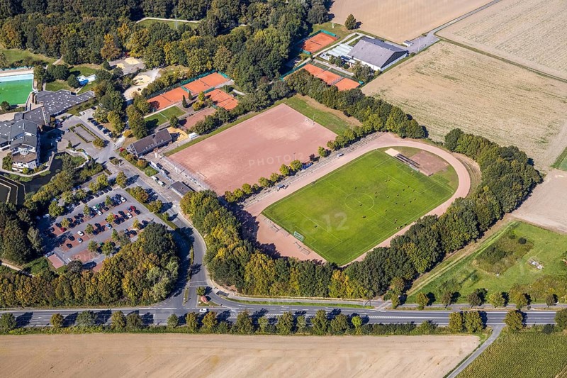 Aerial view, Selbachpark, sports field, Hamm, Ruhr area, North Rhine-Westphalia, Germany, DE, Europe, football pitch, football stadium, football club, gastronomy, hotel, Hotel Selbachpark, hotel facilities, hotel business, aerial photography, aerial photography, aerial photography, sports, sports facilities, sports field 1. FC Pelkum e.V., sports facility, stadium, tennis, tennis facility, tennis courts, tennis club, overview, bird's-eye view, overview