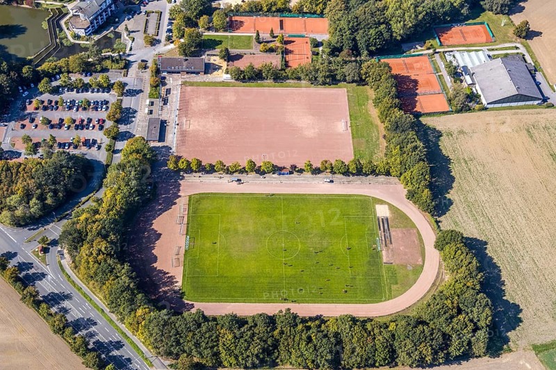 Aerial photo, Selbachpark, sports field, Hamm, Ruhr area, North Rhine-Westphalia, Germany, DE, Europe, football pitch, football stadium, football club, aerial photo, aerial photography, aerial photography, sports, sports facilities, sports field 1. FC Pelkum e.V., sports facility, stadium, tennis, tennis facility, tennis courts, tennis club, overview, bird's-eye view, birds-eyes view, overview