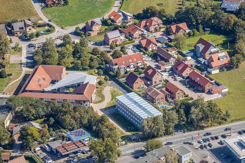 Aerial view, Arnold-Freymuth-Schule, extension new building at the school, Herringen, Hamm, Ruhr area, North Rhine-Westphalia, Germany, An der Falkschule, construction site, construction project, construction site, education, educational institution, DE, Europe, property tax, real estate, capacity requirement, teaching institute, aerial view, aerial photography, aerial photography, new building, school, overview, bird's eye view, residential complex, living and living, residential area, residential buildings, housing estate, birds-eyes view, former Falkschule, overview