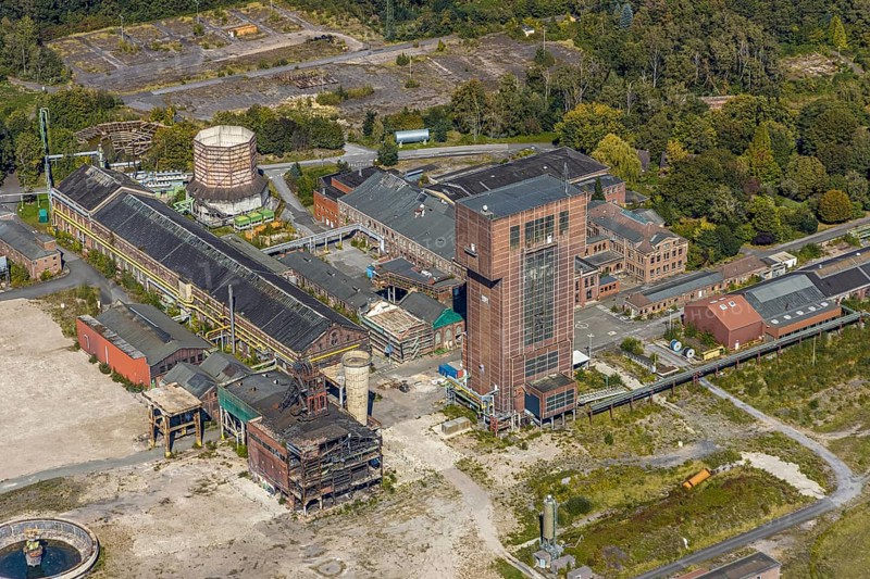 Aerial view, former Ost Heinrich Robert mine, Wiescherhöfen, Hamm, Ruhr area, North Rhine-Westphalia, Germany, Heinrich Robert mine, DE, Europe, industrial plant, industrial site, aerial view, aerial photography, aerial photography, overview, bird's-eye view, former Ost mine, historical, historical site, overview, destroyed building