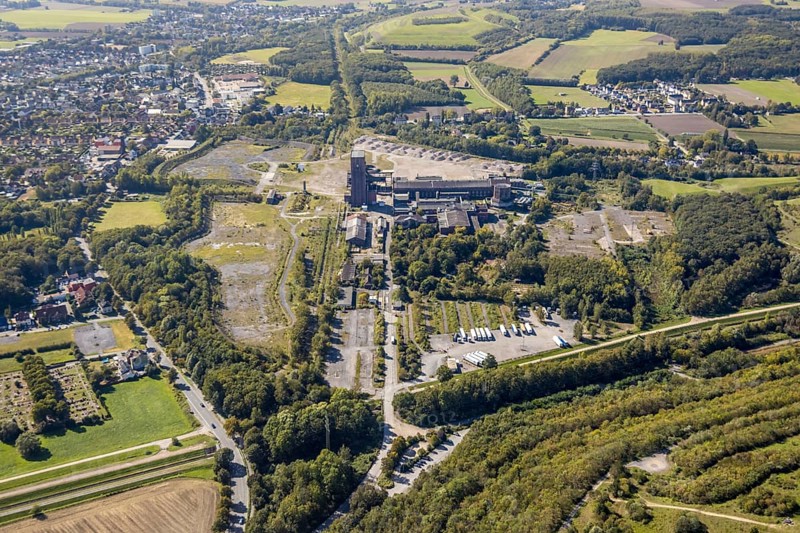 Aerial view, former Ost Heinrich Robert mine, Wiescherhöfen, Hamm, Ruhr area, North Rhine-Westphalia, Germany, Heinrich Robert mine, DE, Europe, industrial plant, industrial site, aerial view, aerial photography, aerial photography, overview, bird's-eye view, former Ost mine, historical, historical site, overview, destroyed building