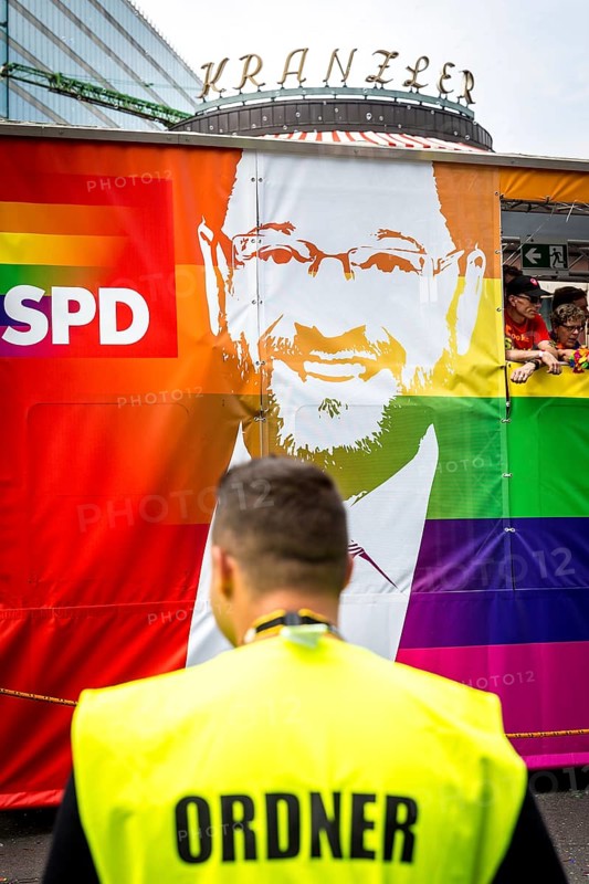DEU Germany Germany Berlin Christopher Street Day is travelling through the city. Gays, lesbians, transsexuals, intersexuals and straight people celebrate sexual freedom and equality together