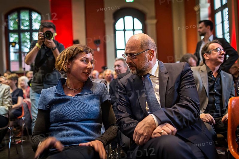 DEU Germany Germany Berlin SPD chancellor candidate Martin Schulz with writer Juli Zeh at an event organised by the SPD Cultural Forum in Berlin's Lapidarium