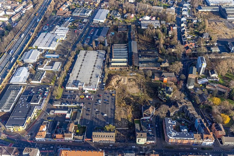 Aerial view, toom shopping centre, demolition site former Dorn-Schrauben, Spitzbunker, Baukau, Herne, Ruhr area, North Rhine-Westphalia, Germany, demolition work, demolition building, DE, shopping markets, shopping place, shopping centre, Europe, commercial enterprises, commercial area, commercial park, commercial location, commercial use, industrial area, industrial building, industrial location, aerial view, aerial photography, aerial photography, local supply centre, car parks, overview, bird's-eye view, overview