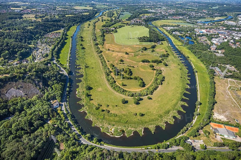 Aerial view, Hattinger Ruhrschleife, Ruhraue Winz, river Ruhr, district Winz, Hattingen, Ruhr area, North Rhine-Westphalia, Germany, DE, Ennepe-Ruhr-Kreis, Europe, distant view, towpath, aerial view, aerial photography, aerial photography, Ruhrbogen, overview, riverbank inlets, bird's-eye view, overview