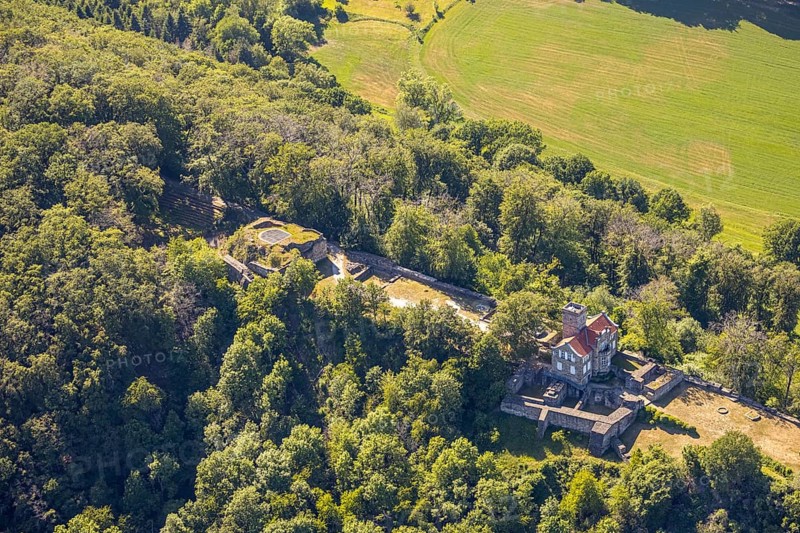 Aerial view, Isenberg Castle, Isenburg, Hattingen, Ruhr area, North Rhine-Westphalia, Germany, castle, DE, Ennepe-Ruhr district, Europe, manor house, manor building, aerial view, aerial photography, aerial photography, ruin, sight, tower, overview, defence system, bird's eye view, forest area, birds-eyes view, historical, overview